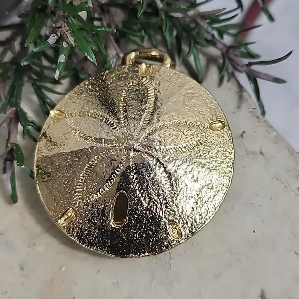 Vintage 1974 Mimi D N Sand Dollar Belt Buckle Beach Summer Chic
